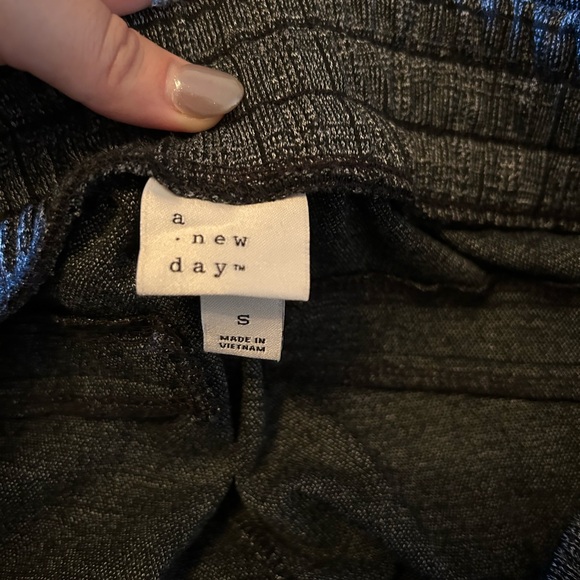 Target Viral Work Pants “sweatpants” - Picture 3 of 4